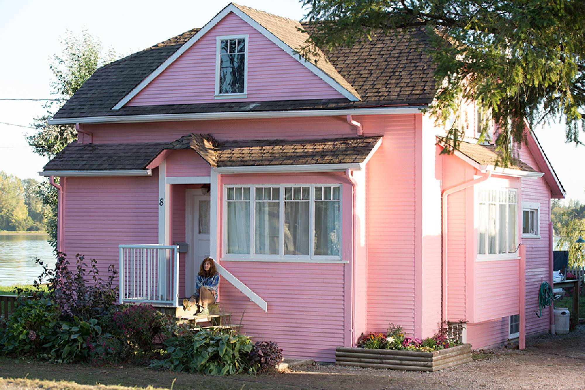 Little Pink House: rilasciato il trailer di un’epica battaglia legale guidata da Catherine Keener