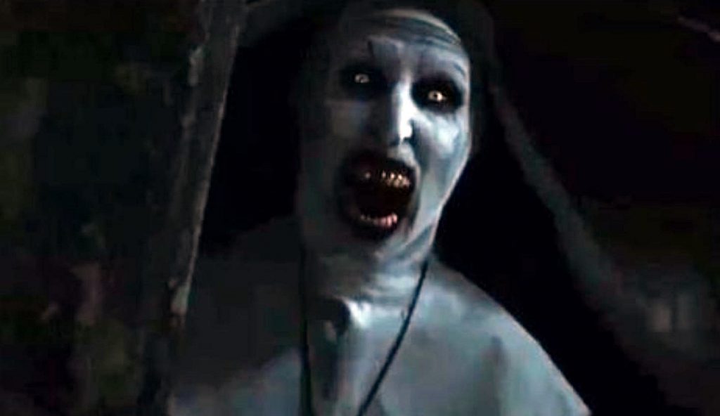 La suora più spaventosa del cinema nel trailer di The Nun